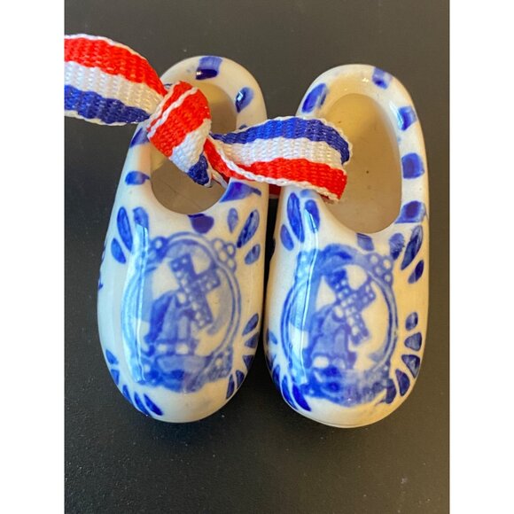 Mini Delft Holland Ceramic Clogs With Windmill Design & Red/White/Blue Ribbon Ac - Picture 6 of 9